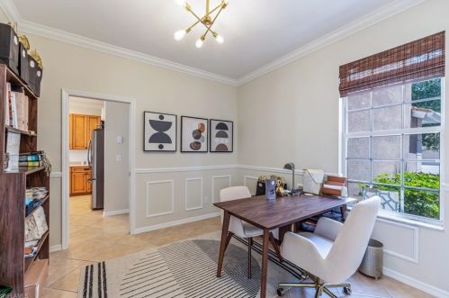 8323 Laurel Lk Blvd, Naples FL 34119-6789 exterior