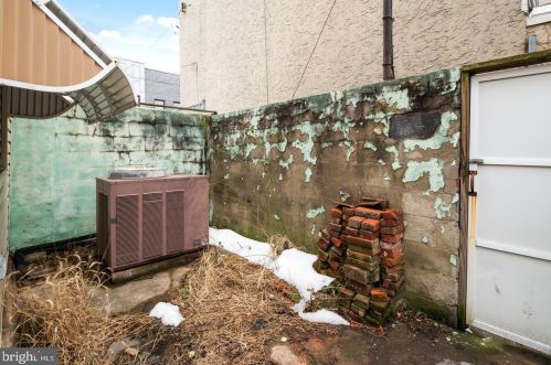 2435 Cedar St, Philadelphia PA 19134-4407 exterior