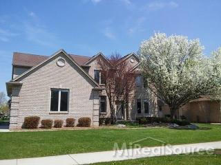 16347 Ausable Blvd, Macomb Township, MI 48042-2358