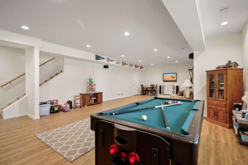 2473 Eyrie Dr, Saint Paul MN 55129-4211 exterior