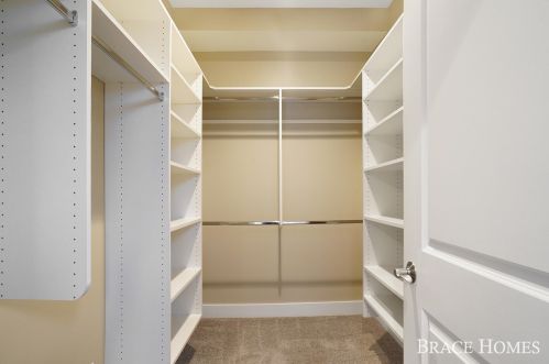 548 Fairview Ave, Grand Rapids MI 49503-1518 exterior