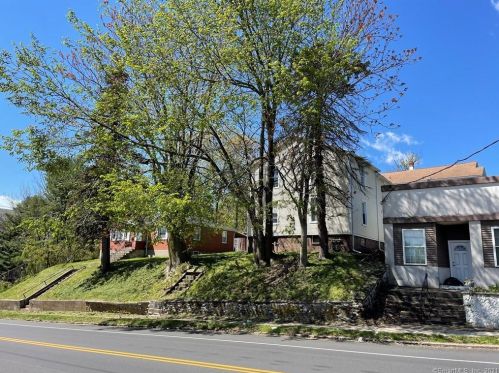 226 Farmington Ave, New Britain CT 06053-2932 exterior