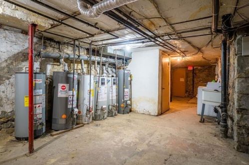 1908 Monongahela Ave, Pittsburgh PA 15218-2467 exterior