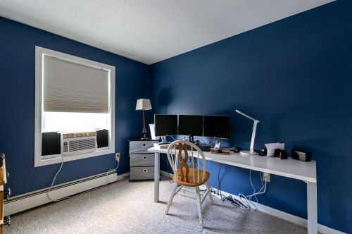 18 Vinton Dr, Concord NH 03303-1584 exterior