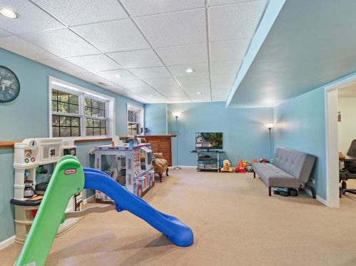 217 Mistwood Ln, Bull Valley IL 60014-4589 exterior