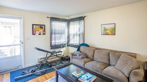 11 Hersey St, Salem MA 01970-4518 exterior