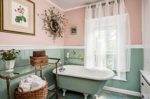 34 Cushing St, Dover NH 03820-3616 exterior