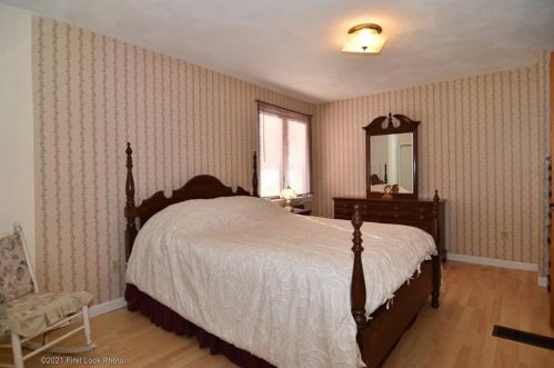 18 Atwells Ave, Providence RI 02909-1026 exterior