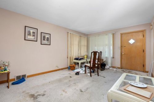 3038 Osceola Ave, Chicago, IL 60707-1206