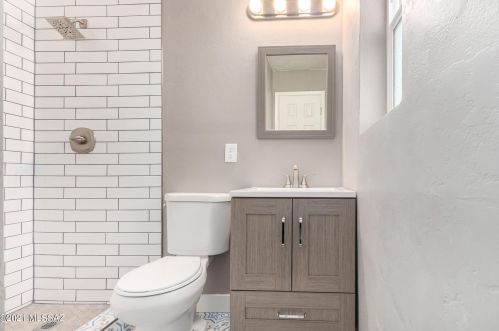 7017 Calle Orion, Tucson AZ  85710-5451 exterior