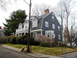 17 Fairview Ter, Newton, MA 02465-2421