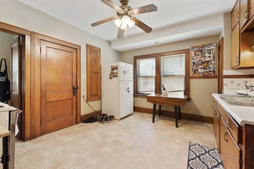 556 61, Milwaukee WI 53213-4166 exterior