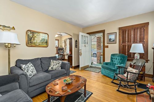 129 Grasmere St, Pittsburgh, PA 15205-4218