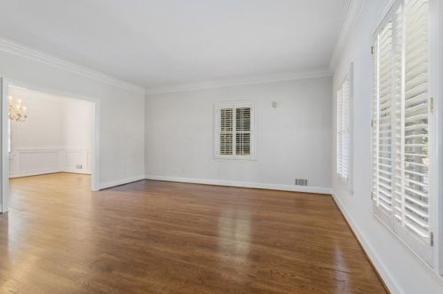 3211 Cir Oaks Dr, Atlanta GA 30339-4316 exterior