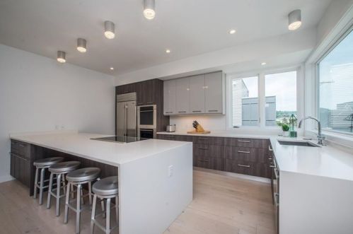 216 39 St, Pittsburgh PA 15201-1810 exterior