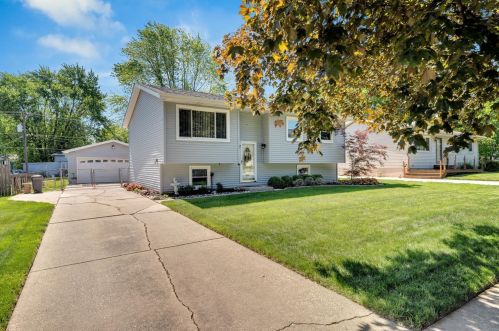 7085 Harrison St, Gary, IN 46410-3374