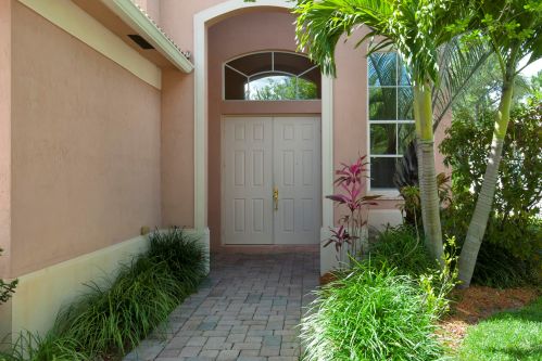 5647 Sunberry Cir, Fort Pierce, FL 34951-3119