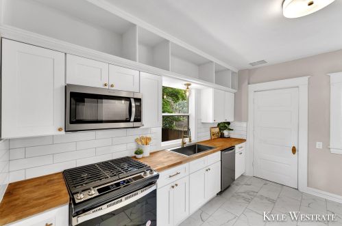 607 Hawthorne St, Grand Rapids MI 49503-3411 exterior