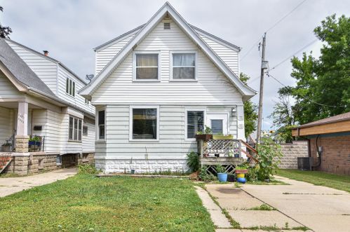 8418 Lapham St, Milwaukee WI 53214-4457 exterior