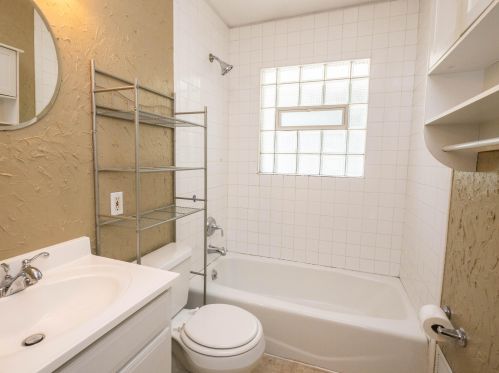 10529 Garfield Ave, Milwaukee WI 53208-1434 exterior