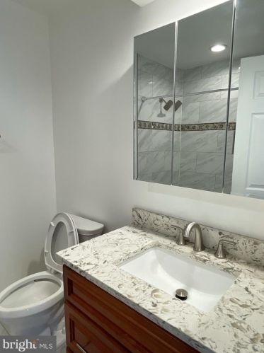 13 Forest Landing Ct, Rockville MD 20850-3925 exterior