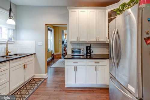 565 Martin St, Philadelphia PA  19128-1620 exterior