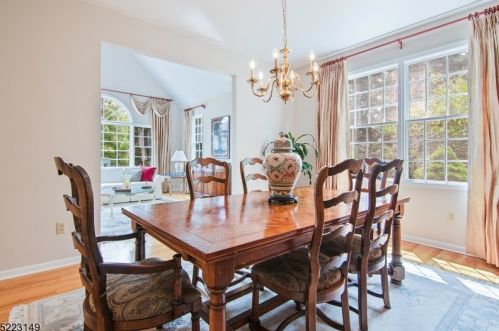 13 Magnolia Ln, Warren NJ 07059-2608 exterior