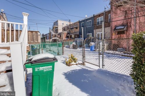 2723 Marvine St, Philadelphia PA 19140-4202 exterior