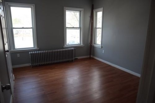 3 Bow St, Taunton MA 02780-4225 exterior