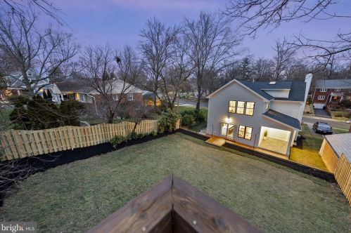 2706 Valley Dr, Alexandria VA  22302-2845 exterior