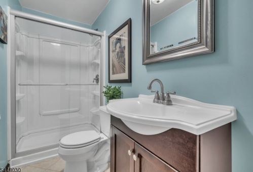 234 Old York Rd, Bridgewater NJ 08807-2686 exterior