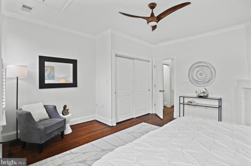 1306 Emerald St, Washington DC 20002-5432 exterior