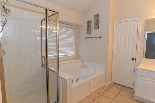 9404 Crossvine Ln, Frisco TX 75035-6030 exterior