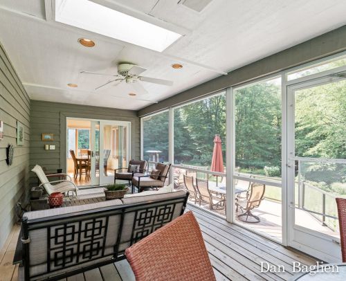 1069 Randall Rd, Meskegon MI 49441-4870 exterior