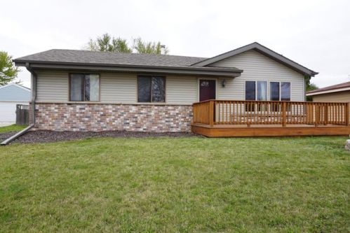 9317 85th St, Milwaukee, WI 53224-1310