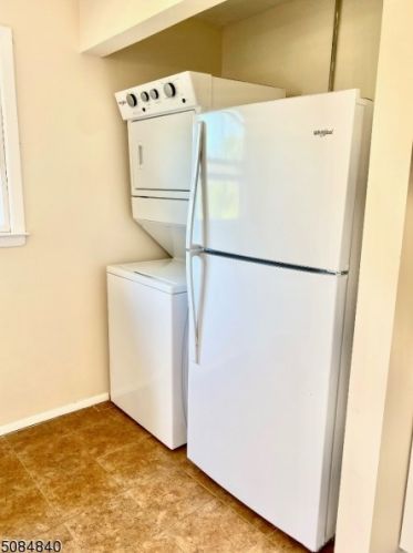 90 Wall St, Metuchen NJ  08840-2858 exterior