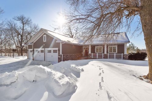 7625 Pioneer Crk Rd, Maple Plain MN 55359-9361 exterior