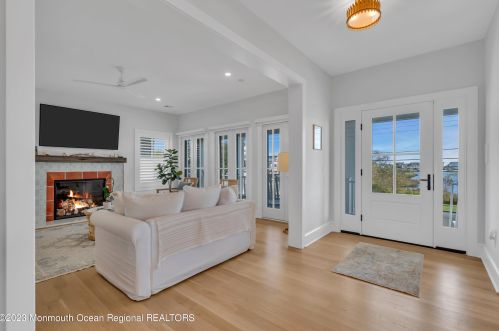 400 Newark Ave, Point Pleasant Beach NJ 08742-4141 exterior