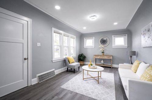 5946 40th St, Milwaukee WI  53209-3923 exterior