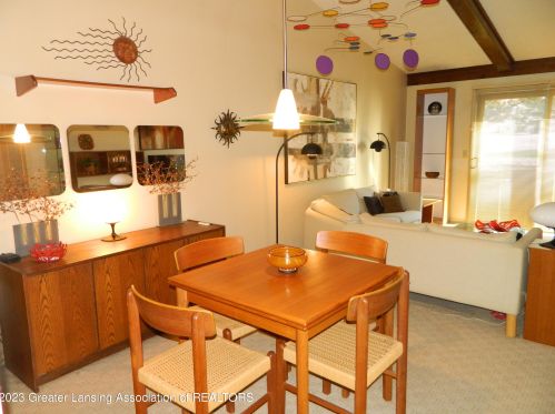 5912 Okemos Rd, Haslett MI 48840-9519 exterior