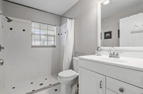 8280 Bermuda Sound Way, Boynton Beach FL 33436-1726 exterior