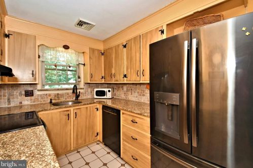 613 Chestnut St, Limerick PA 19468-2115 exterior