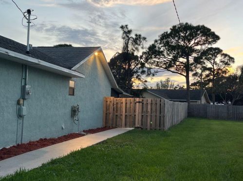 2120 Trillo St, Fort Pierce FL  34952-6893 exterior