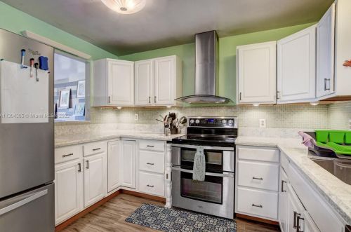 2815 1 Ct, Boynton Beach FL 33435-7646 exterior