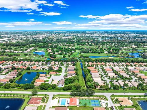 10427 Greentrail Dr, Boynton Beach FL 33436-4412 exterior