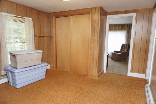 547 Riverside Ave, Torrington CT 06790-4841 exterior