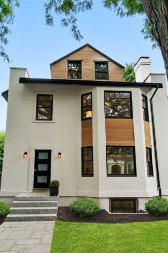 163 Thorndike St, Brookline MA  02446-5818 exterior