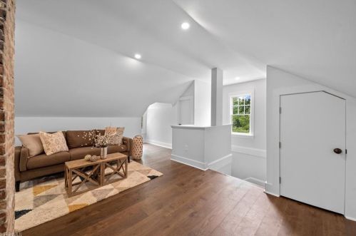 1000 Fairmont St, Greensboro NC  27401-1727 exterior