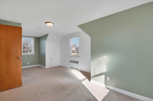 92 Osgood Ave, New Britain CT 06053-2715 exterior