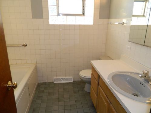 608 Euclid Ave, Elmhurst IL 60126-5141 exterior